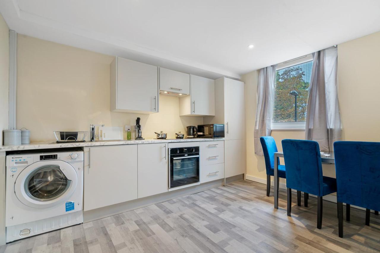 Suites By Rehoboth - Overcomers- Deptford London Exterior photo