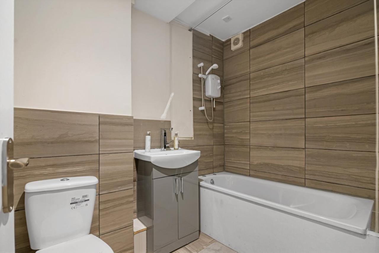 Suites By Rehoboth - Overcomers- Deptford London Exterior photo